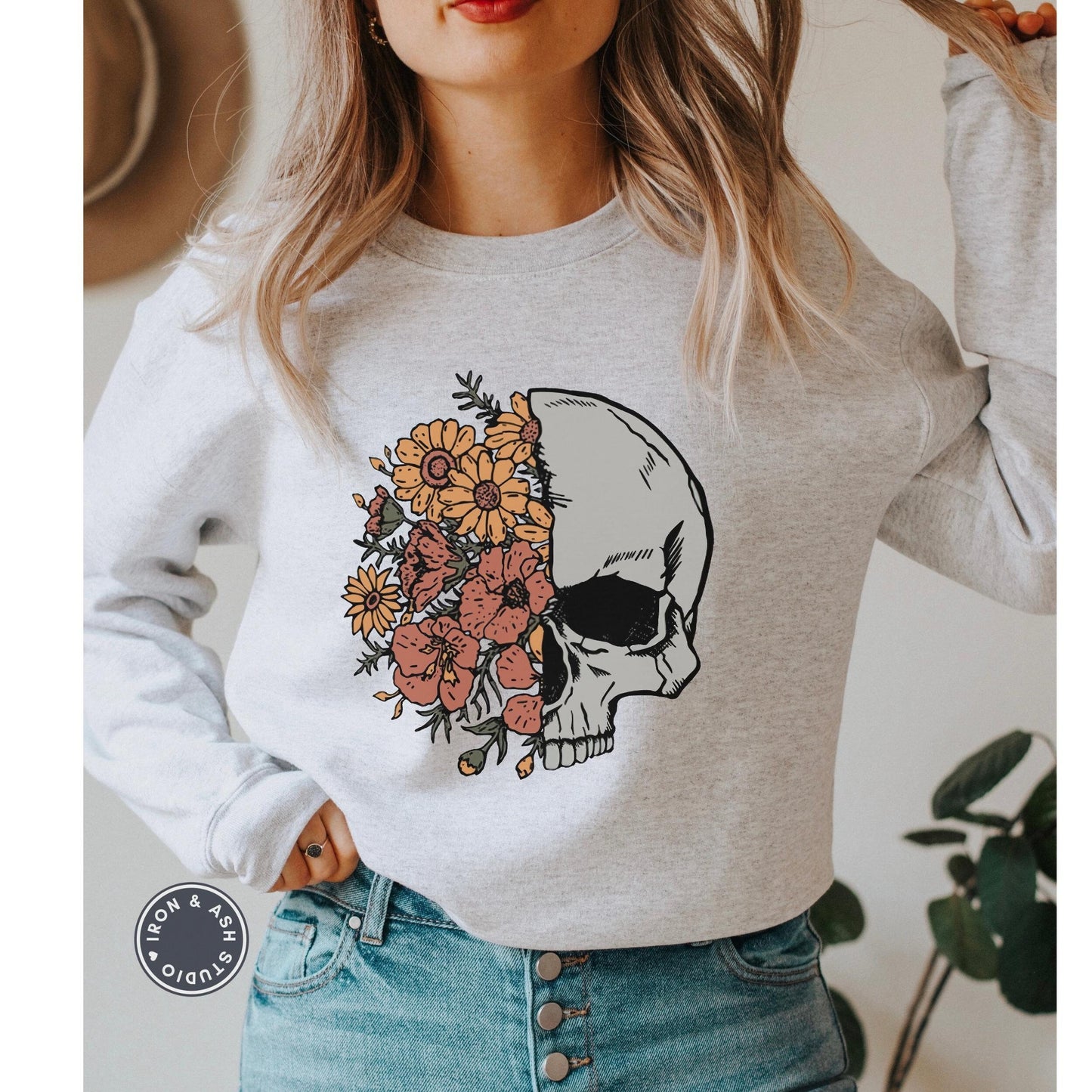 Floral Skull Sweatshirt, Skeleton Sweatshirt, Dark Academia Sweater, Indie Sweatshirt, Skull and Flowers, Cute Fall Crewneck Shirt Skull Tee