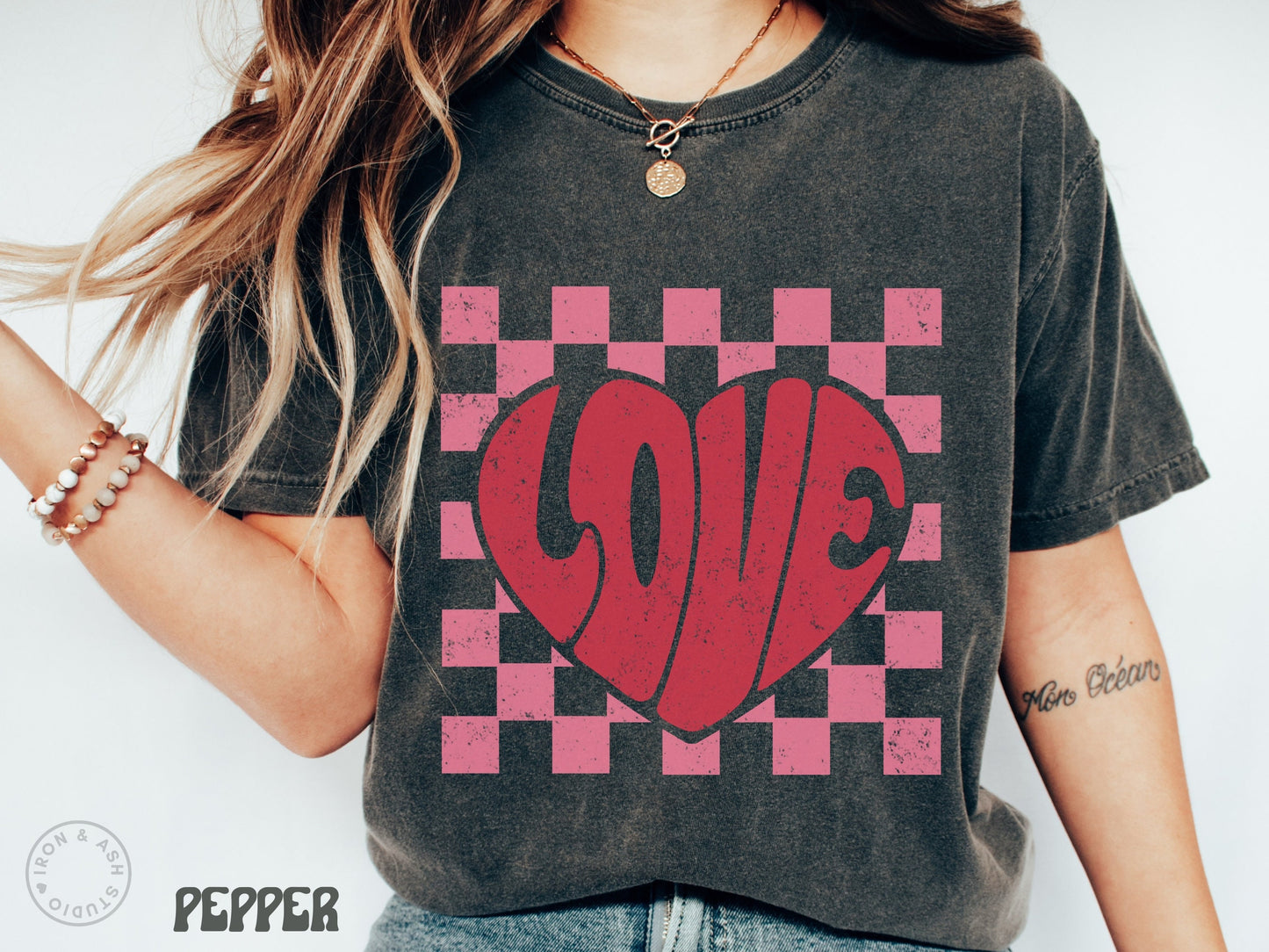 Retro Love Heart Shirt Comfort Color Checkered Valentine Tee Womens Retro Graphic TShirts Cute Valentines Day Gift Boho Valentines Heart Tee