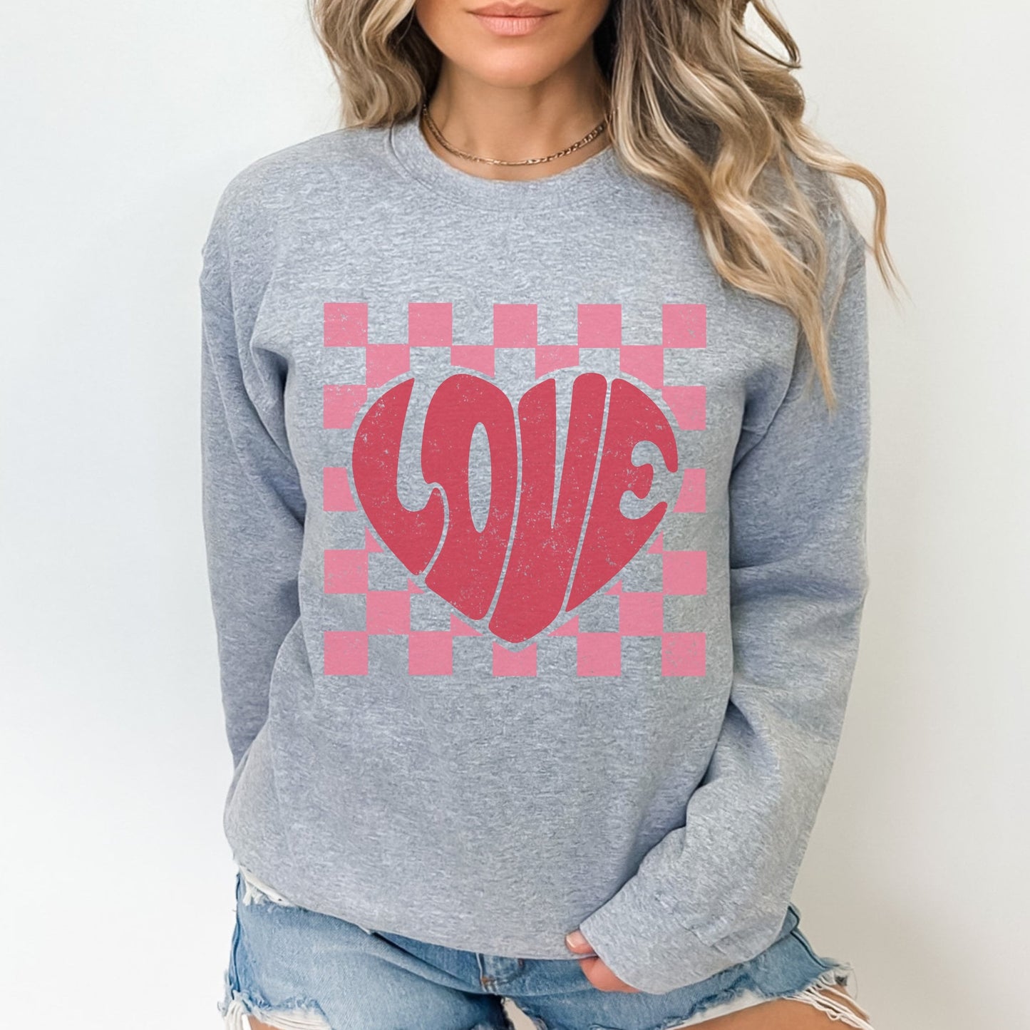 Retro Love Sweatshirt Heart Shirt Checkered Valentine Sweater Womens Retro Graphic Shirt Cute Valentines Day Gift Boho Valentines Heart