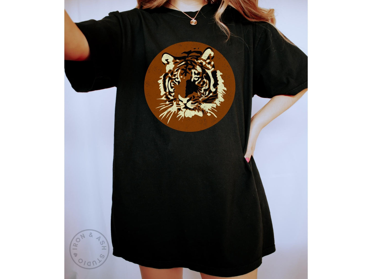 Tiger Shirt Retro Comfort Color Distressed Vintage Tiger Graphic Tee Indie Clothing Trendy Aesthetic Crewneck Jungle King Big Cats TShirt
