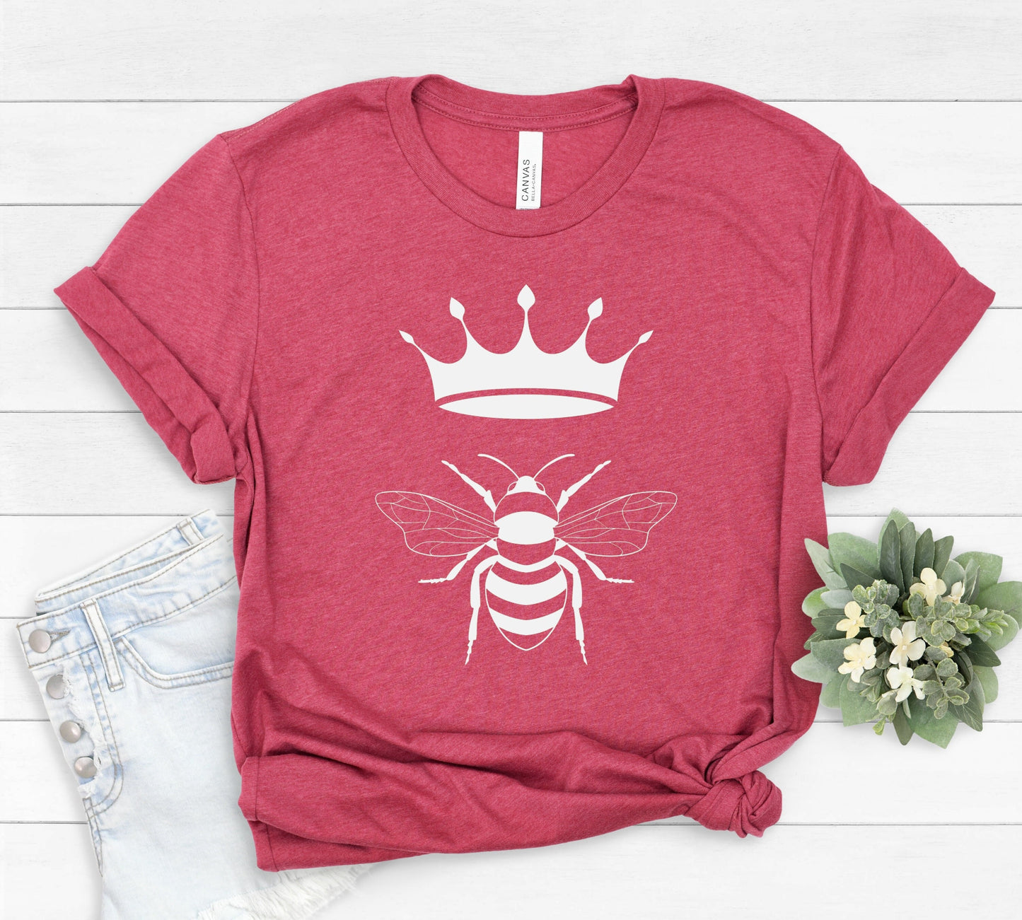 Queen Bee Shirt, Queen TShirt, Bee Shirt, Boss Lady Shirt, Boss Woman Gift, Shirt For Women, Mothers Day Shirt, Gift For Her, Mom Bee Shirt