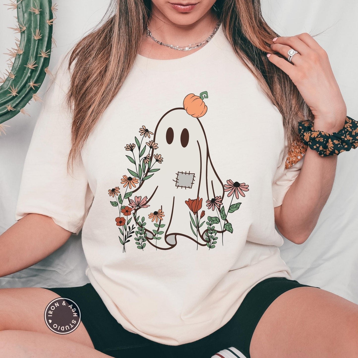 Floral Ghost Shirt, Cute Ghost Shirt, Halloween Ghost, Spooky Mama, Future Ghost, Cute Shirt for Halloween, Spooky Vibes Shirt,Cute Fall Tee