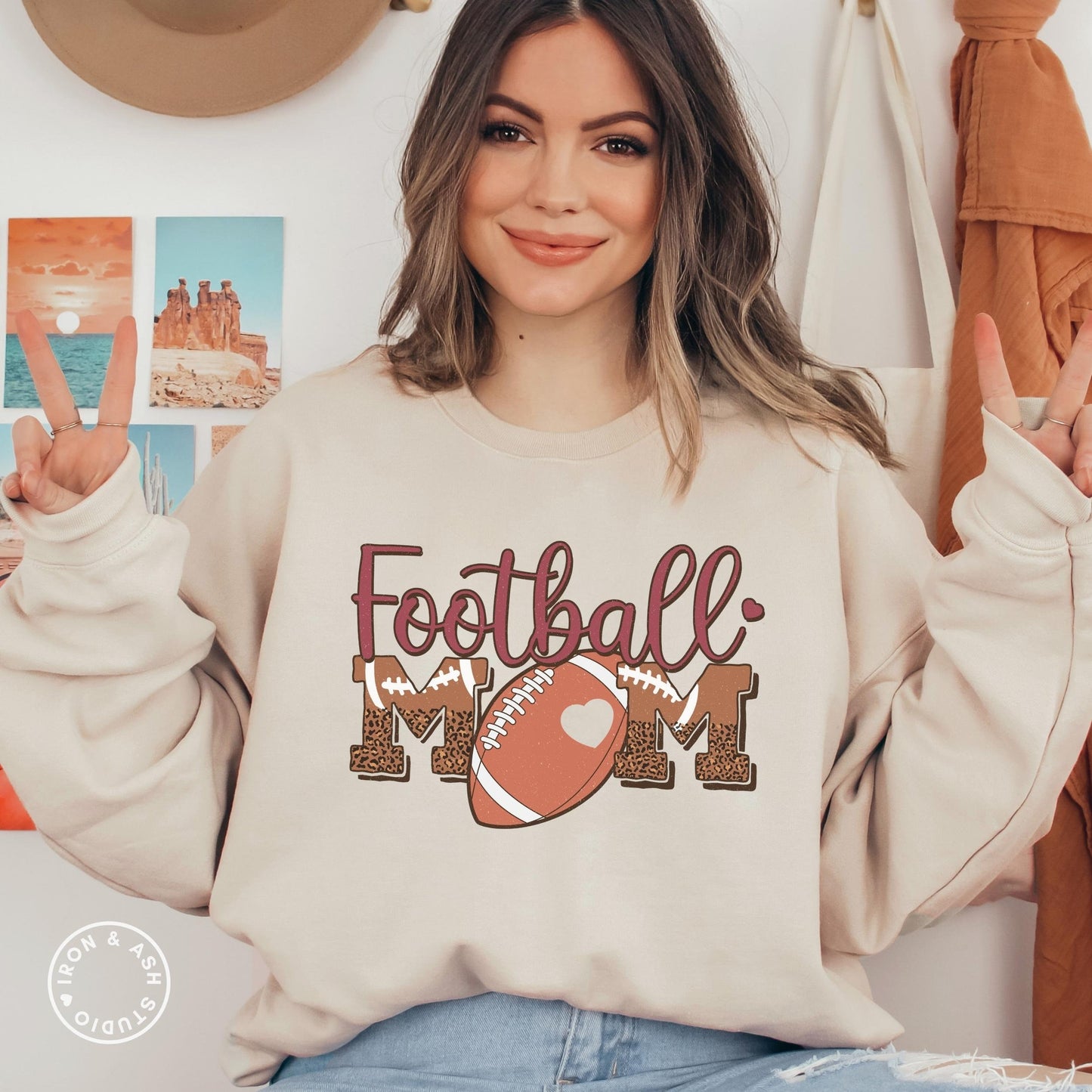 Retro Football Mom Sweatshirt Game Day Sweatshirt Game Day Vibes Football Mama Sweater College Football Mom Crewneck Sunday Football Sweater