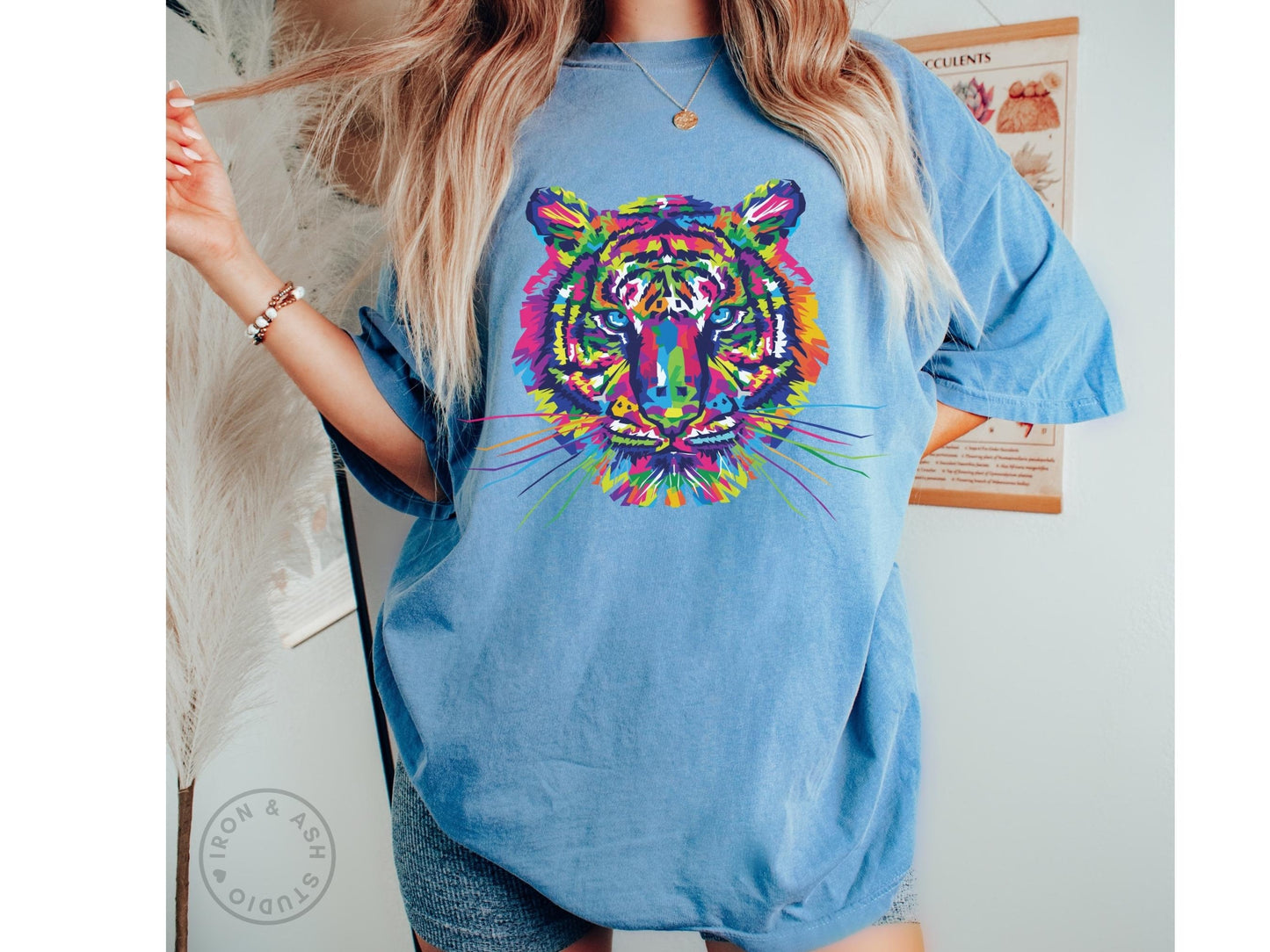 Tiger T Shirt Comfort Color Tiger Graphic Tee Tiger Aesthetic Streetwear Indie Clothing Neon Jungle Cat Wild Animal Shirt Trendy Clothes