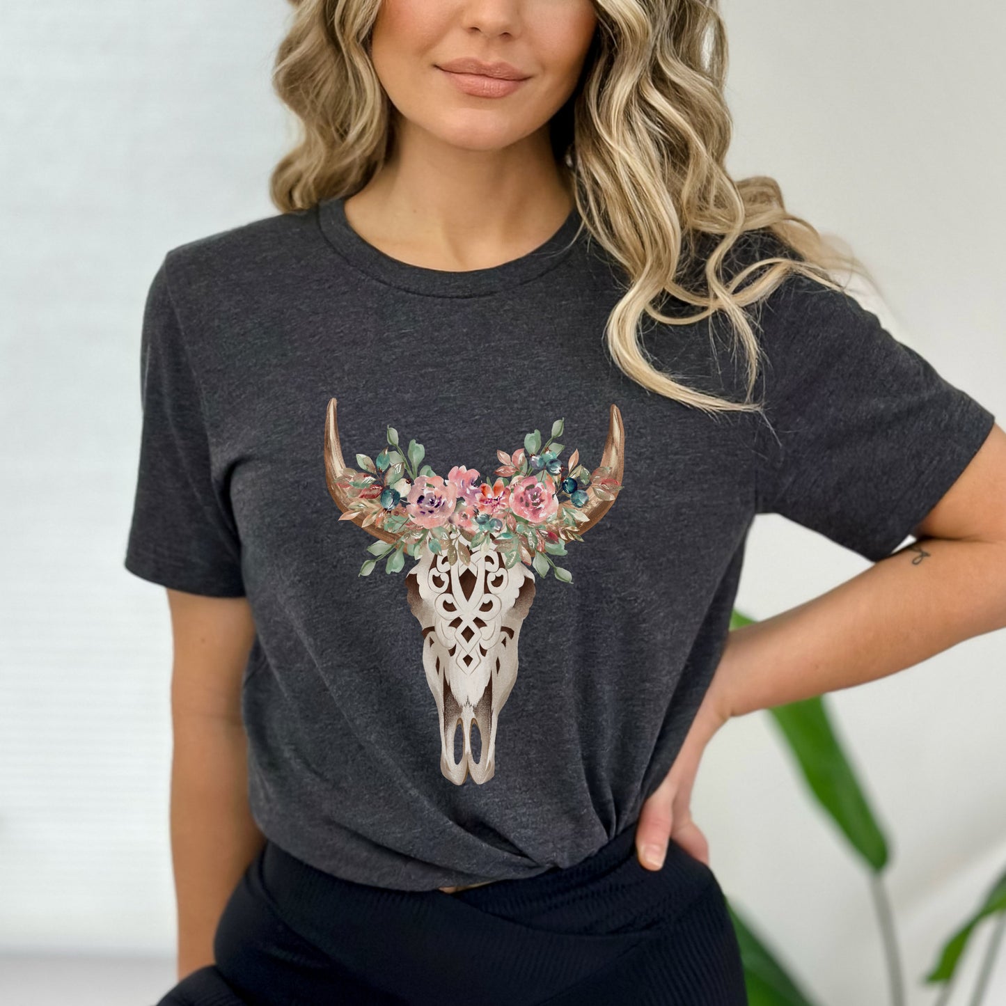 Floral Cow Skull Shirt Western Graphic Tee Cow Skull Tee Boho Floral Bull Skull TShirt Cowgirl shirt Cute Country Shirts Farm Girl Shirt Tee
