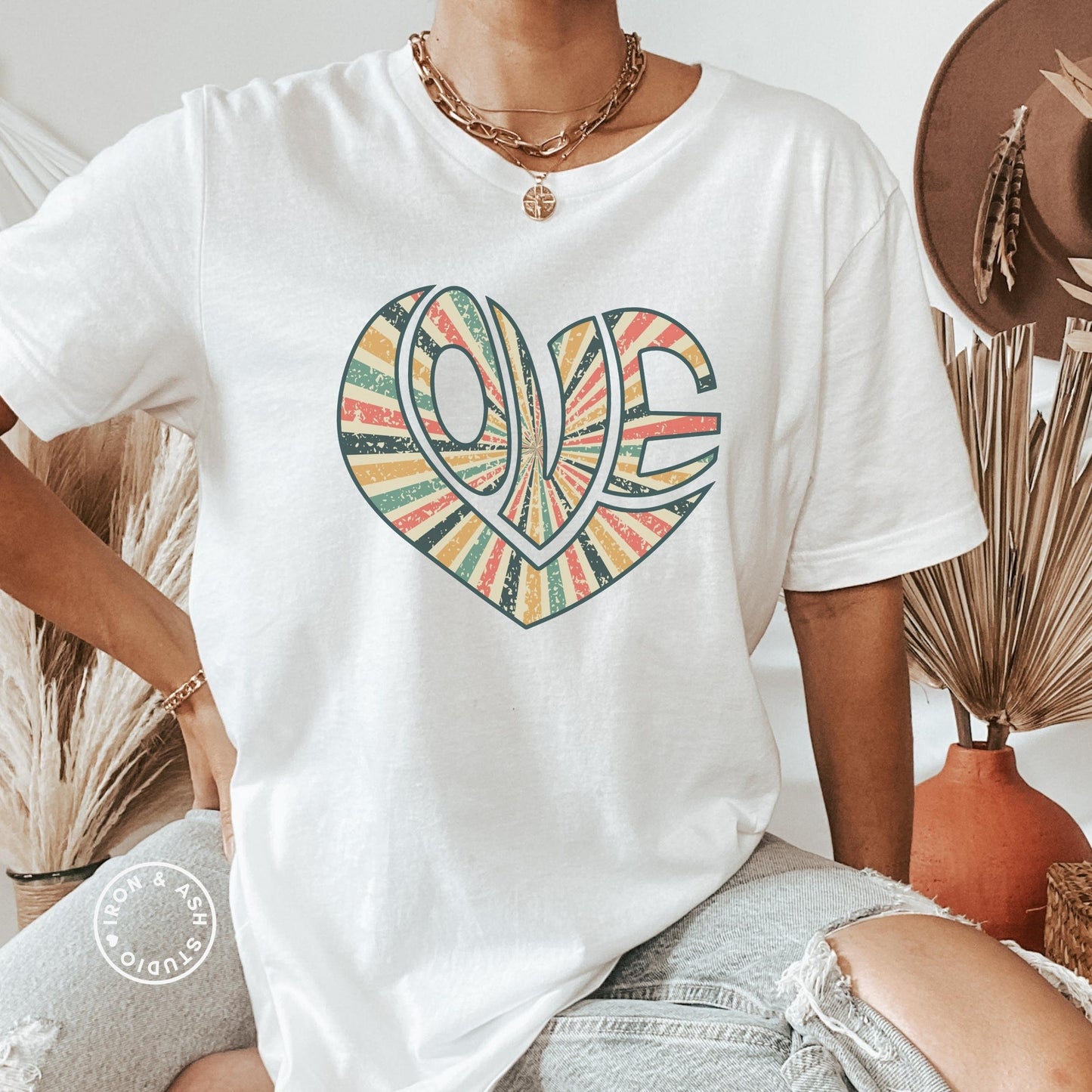 Retro Love Shirt, Heart Shirt, Valentines Tee, Heart Love Tee, Heart T-Shirt, Teacher Valentine's Shirt, Positive Vibes, Inspirational Shirt