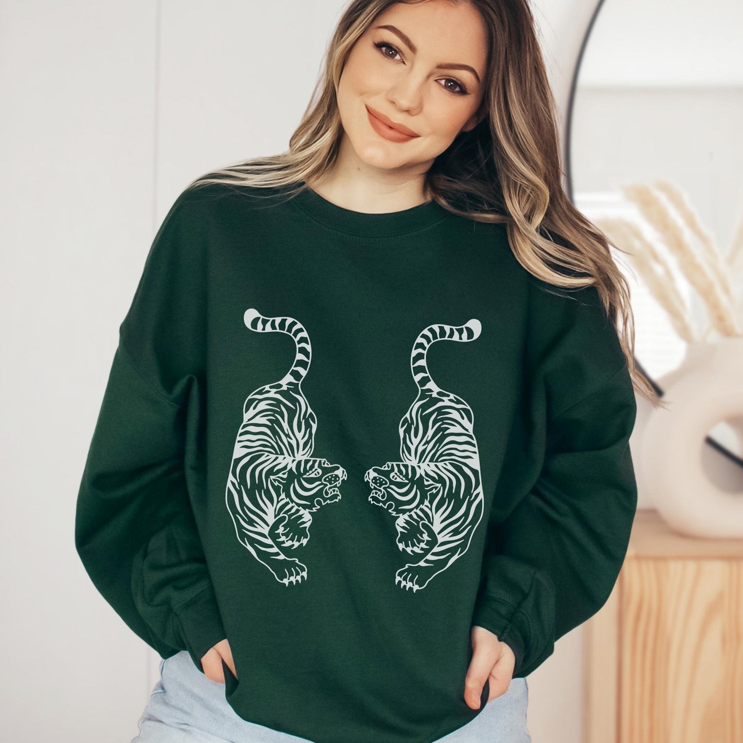 Tiger Graphic Sweatshirt Tiger Sweater Aesthetic Crewneck Indie Clothes Celestial Vintage Oversized Sweatshirt Trendy Crewneck Sweater