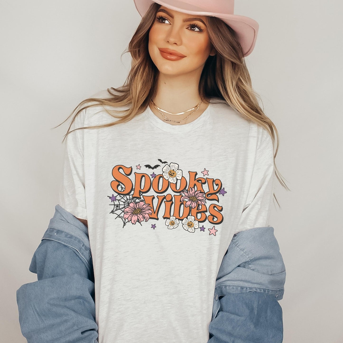 Spooky Vibes Shirt, Spooky Season TShirt, Spooky Mama, Halloween Retro Shirt, Halloween Party Shirt, Spooky Babe Shirt, Women's Halloween