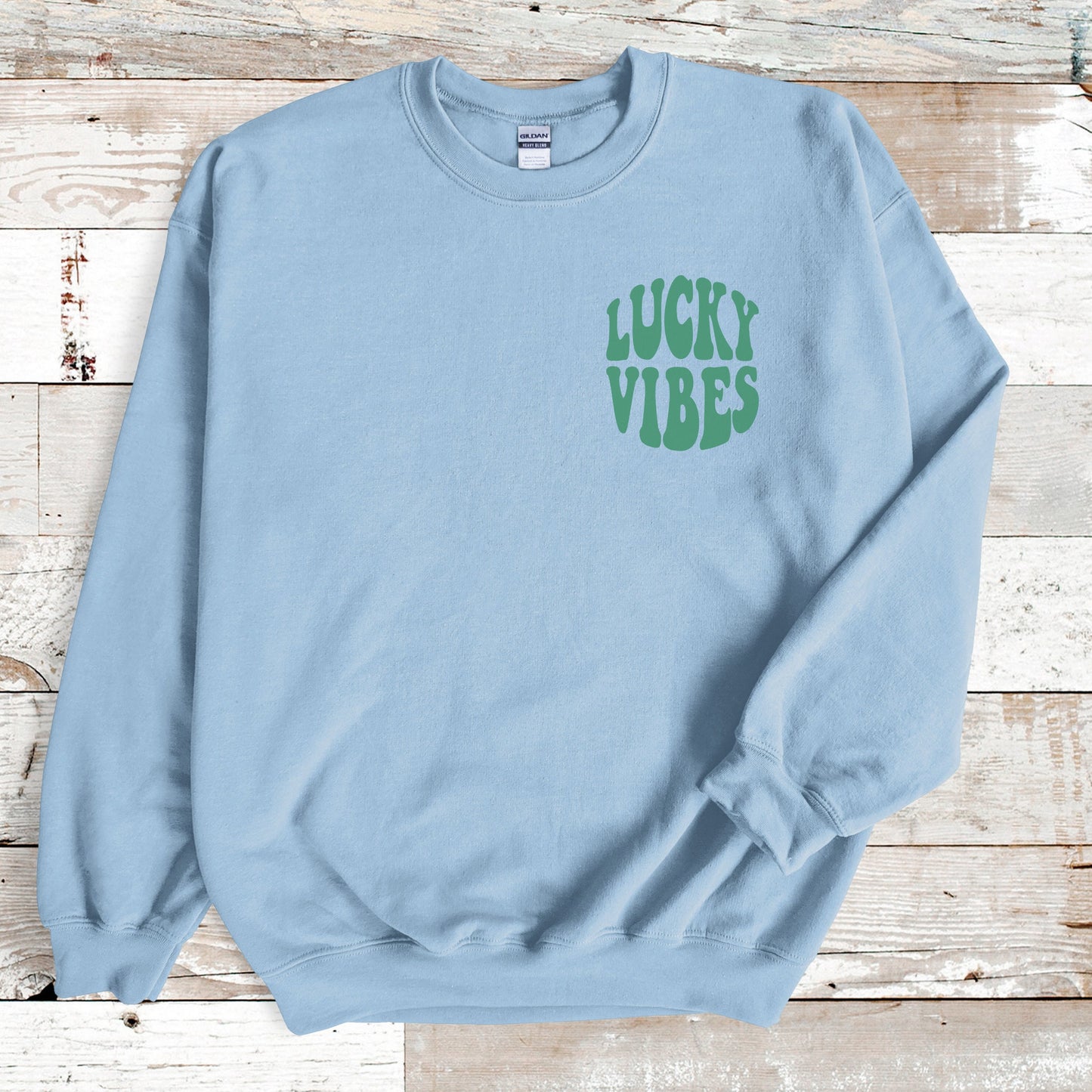 St Patricks Day Sweatshirt Lucky Vibes Retro Sweater Lucky Mama Crewneck Happy Go Lucky Good Vibes Sweatshirt for Women St Paddys Oversized