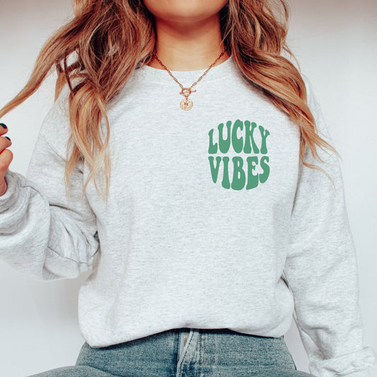 St Patricks Day Sweatshirt Lucky Vibes Retro Sweater Lucky Mama Crewneck Happy Go Lucky Good Vibes Sweatshirt for Women St Paddys Oversized