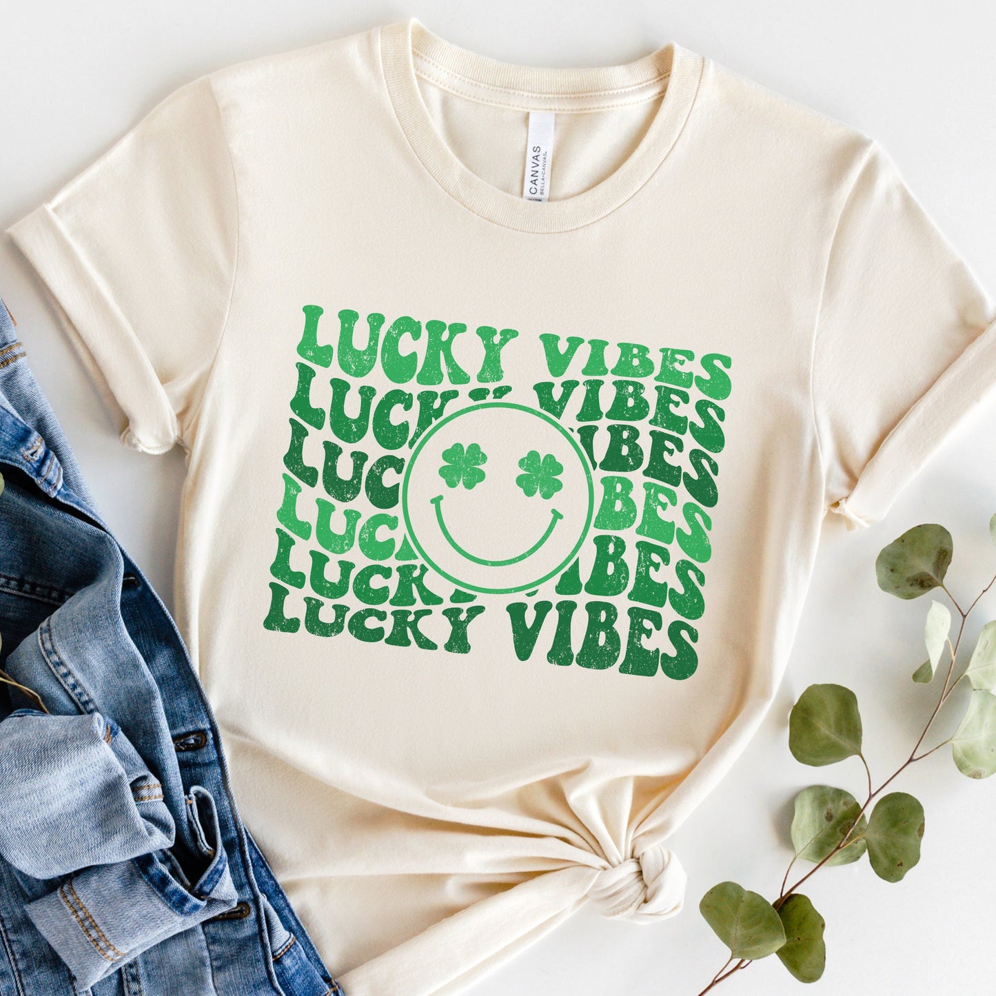Lucky Vibes St. Patricks Day Shirt Cute Four Leaf Clover TShirt Shamrock T Shirt for Women St Paddys Day Outfit Retro Irish One Lucky Mama