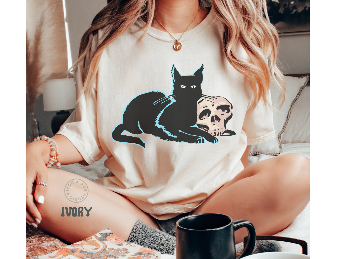 Skull Cat Shirt, Skeleton and Cat TShirt, Comfort Color, Vintage Art Apparel, Trendy Aesthetic, Witchy Clothing for Women, Skeleton Tee